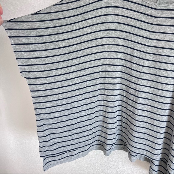 Abercrombie and Fitch Women’s Square Style Boxy Striped Top - Picture 3 of 13